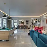 Dream Villa *